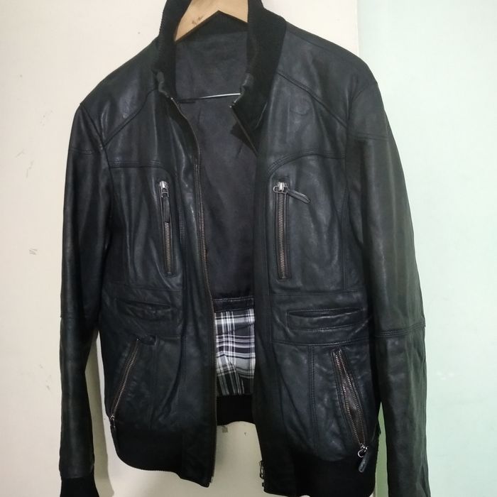 Продам кожаные куртки.