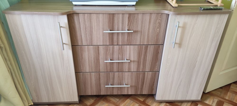 Продам спальный гарнитур ( самовывоз)