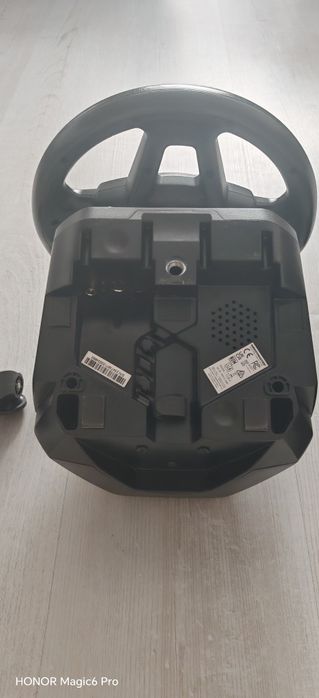 Volan de jocuri ThrustMaster T128