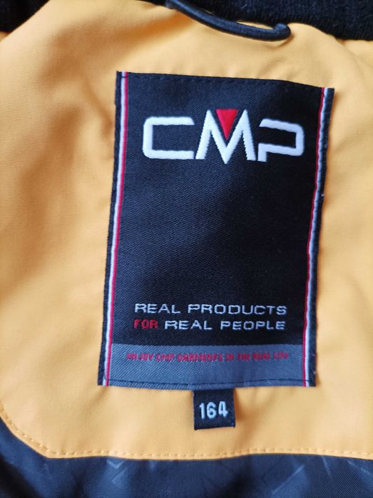 Яке за ски за млада дама