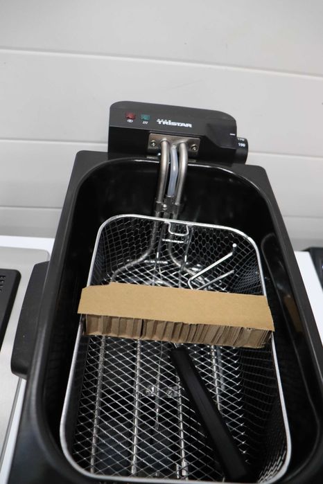 Фритюрник Tristar, 3л, термостат до 190°C, FR-9327