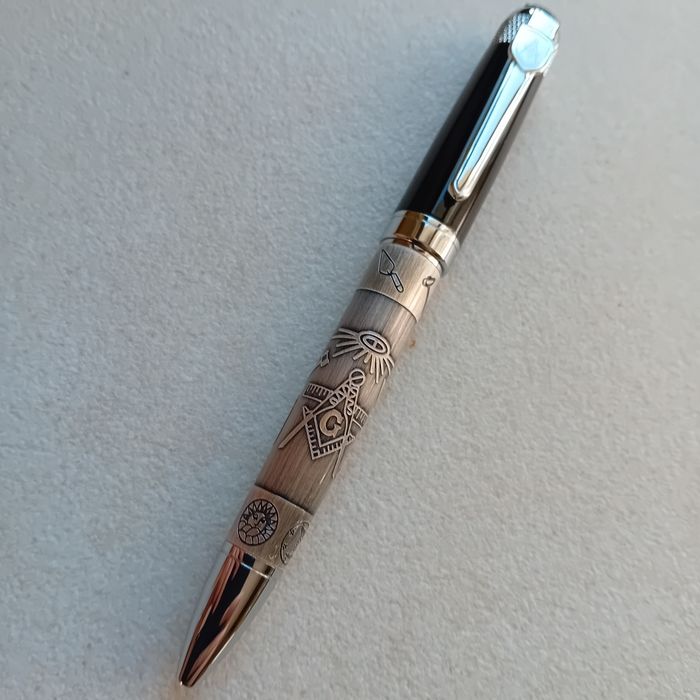 Pix masonic nou in cutie