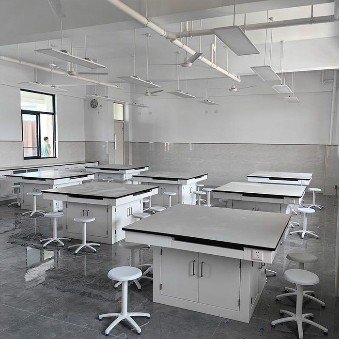 Laboratoriya va sanitariya kabinalari uchun HPL panellar