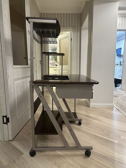 стол компьютерный