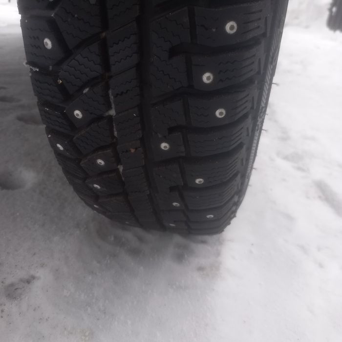 Резина зимняя  R14.