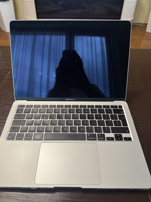 MacBook Air M1 13” 8GB/256GB + кутия и зарядно