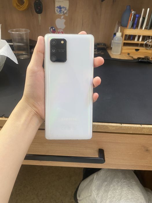 Самсунг S10 lite