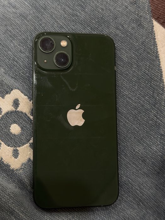 Айфон 13 зеленого цвета