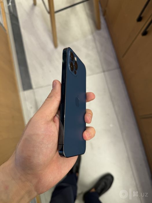 iPhone 12 pro Blue