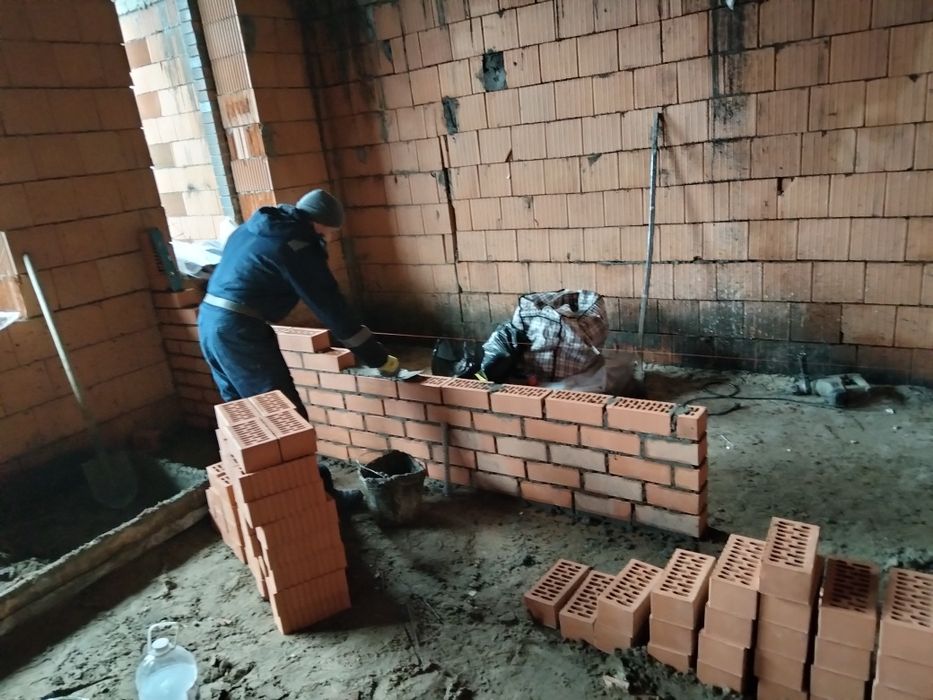 Стяшка фундамент кладка кафель крыша 
Современная