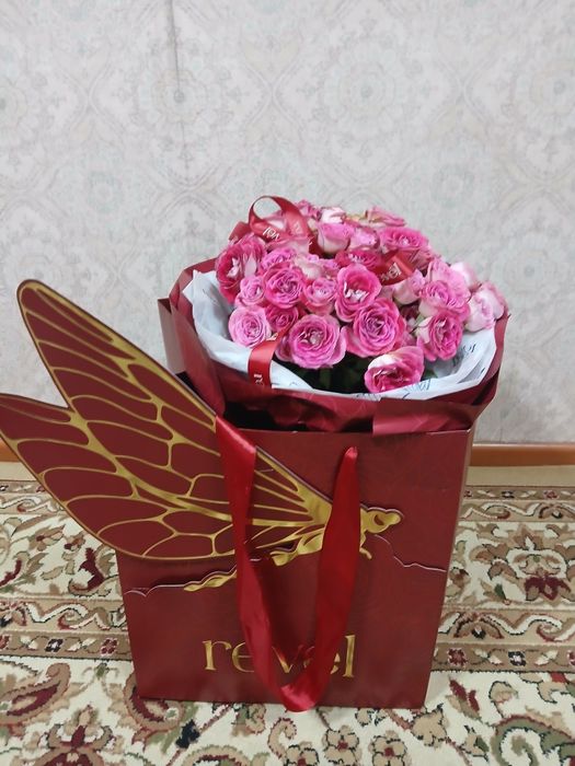 Букет роз кустовой