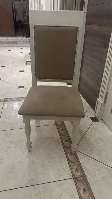 Стулья сатылады.