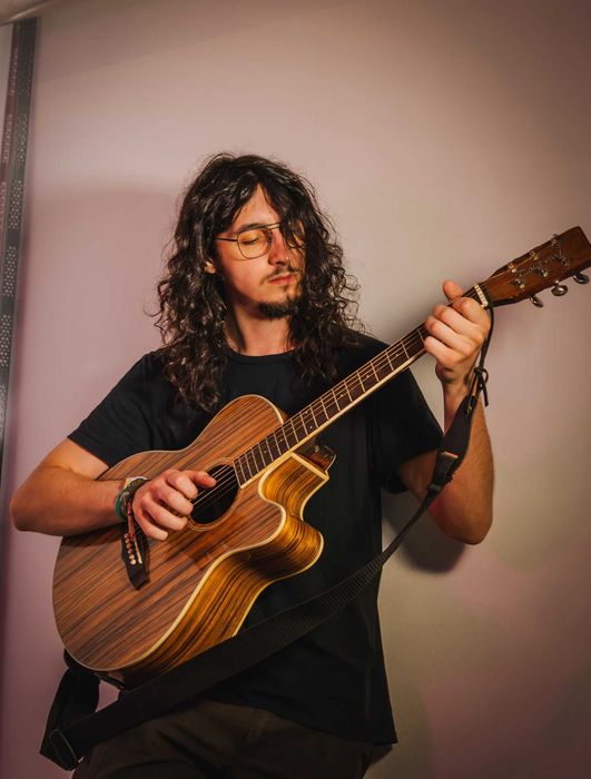 Lecții de chitară acustică/electrică – Începători