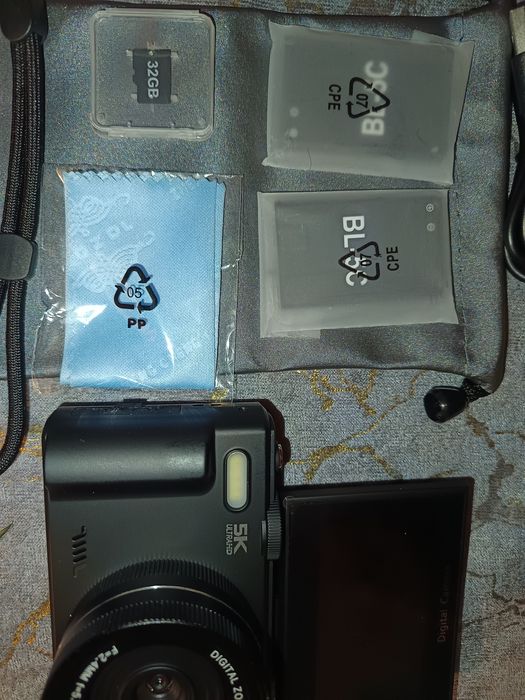 Vând Aparat Foto Digital Excitat 5K Ultra HD – 75MP