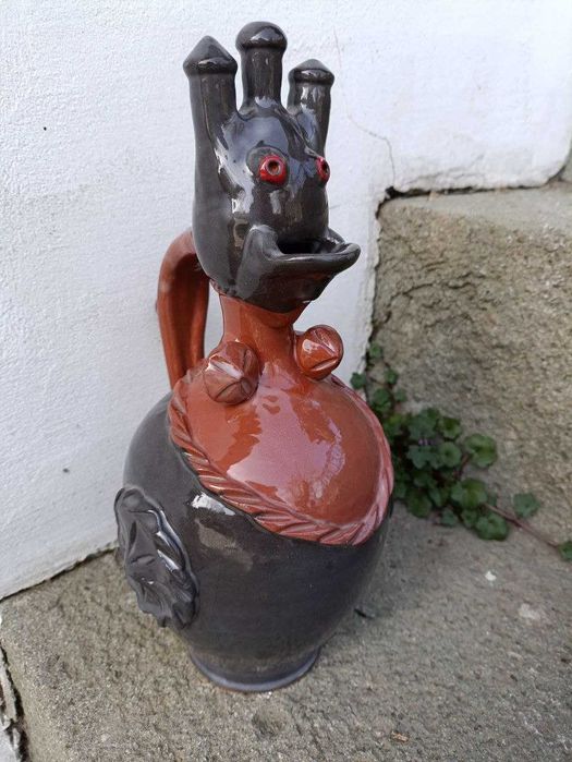 Стомни,  кани, крондири, бъклици, дяволска стомна, битова керамика