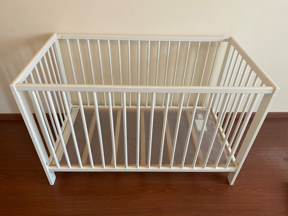 Бебешко креватче ИКЕА дърво + матрак