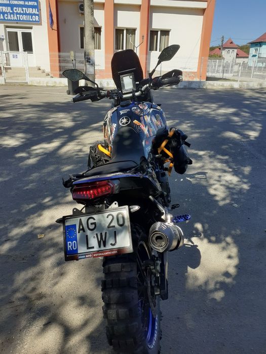 Vând yamaha tenere 700