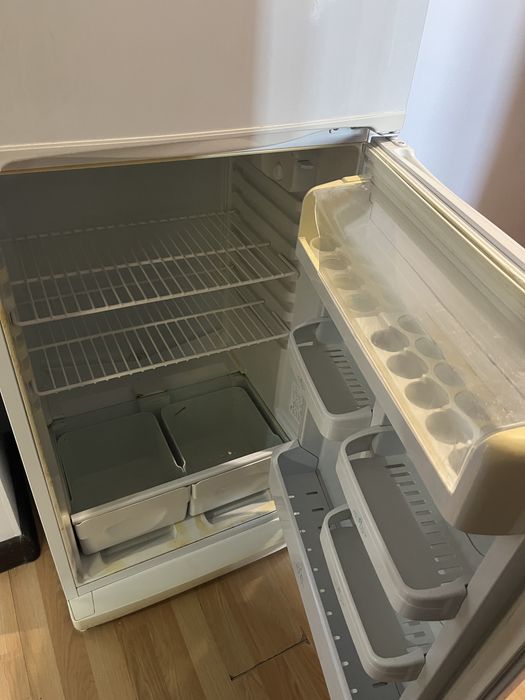 Продам холодильник