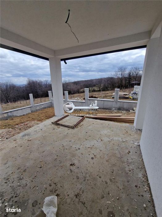 Casa de vanzare I Paun, Barnova I 4 camere, 2 bai I 500 mp teren
