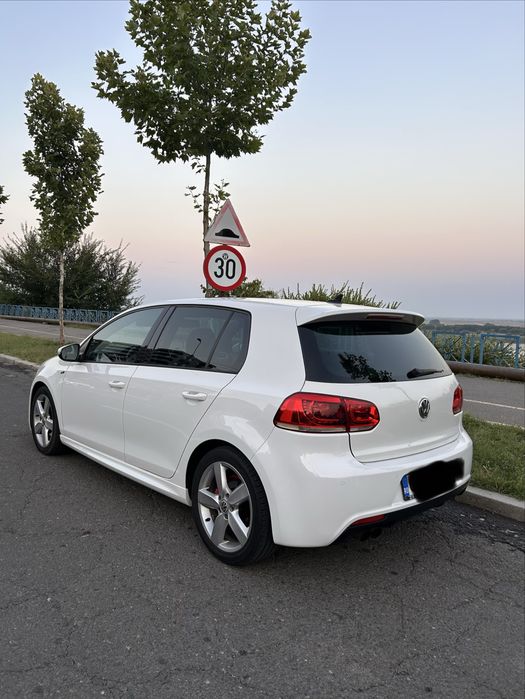 Volkswagen Golf 6 pachet R-line