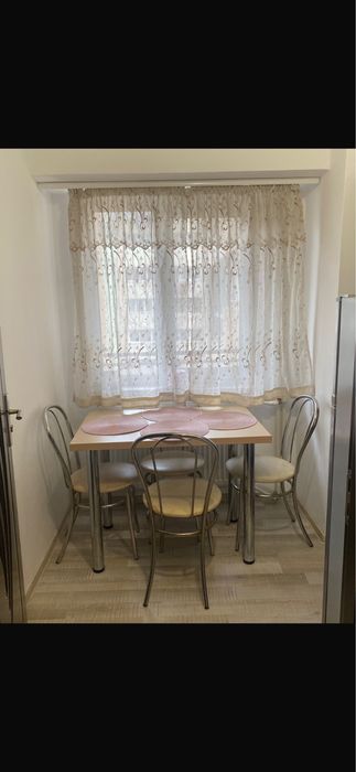 Inchiriez garsoniera