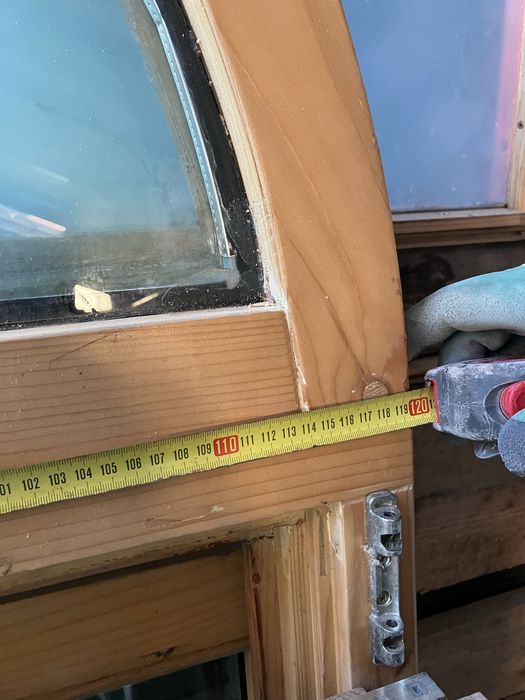 2броя дървени прозореца с арка