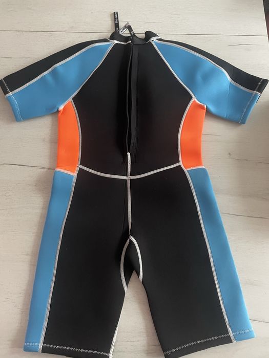 Цял неопренов костюм за плуване