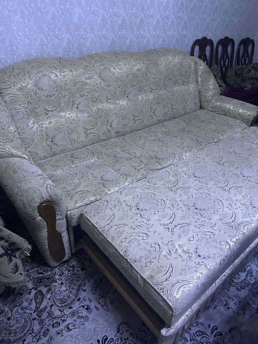 Продам диван с 2-мя креслами