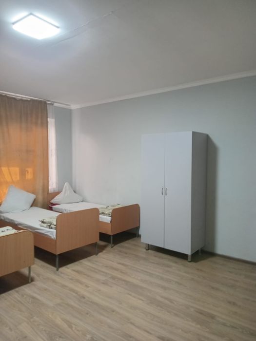 Хостел              .