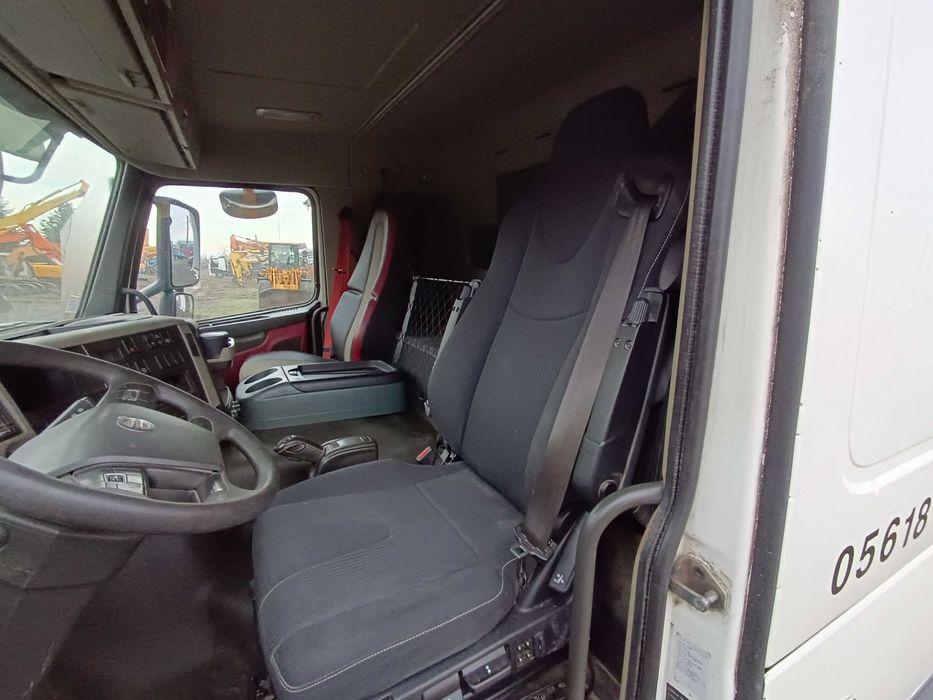 Cap tractor Volvo FM 450 Euro 6, an 2015, 4x2