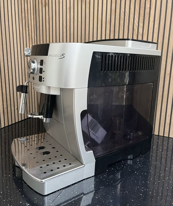 Delonghi Magnifica S - Перфектно състояние с 6 месеца гаранция!
