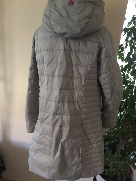 Много топло зимно,сиво яке.