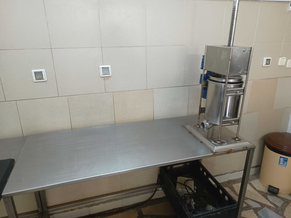 Продавам работещ бизнес / Магазин за месо с транжорна