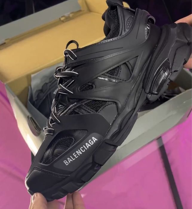 Balenciaga track original