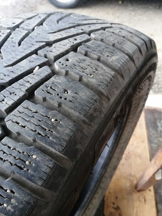 Автошины зимние 265/60R18