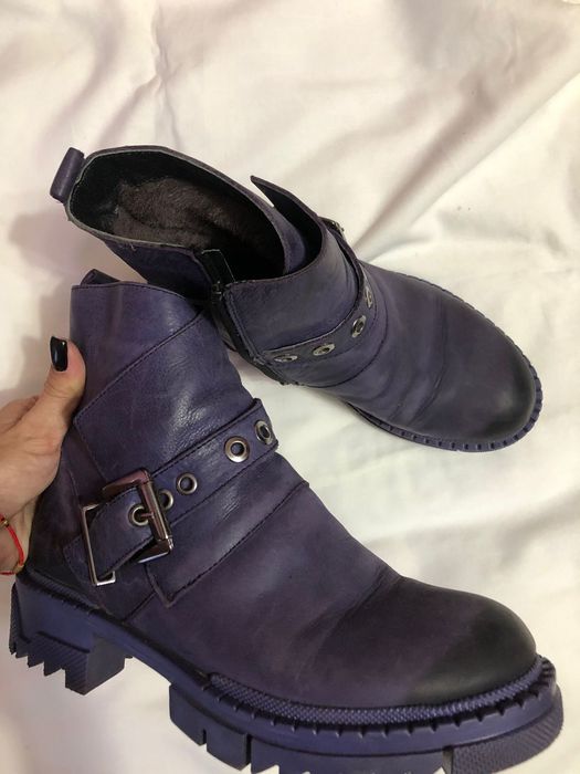 Продам ботинки женские