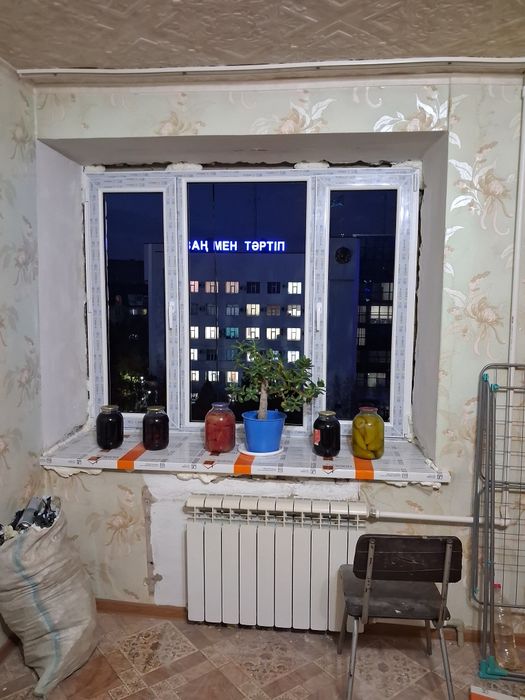 Продам отличныи пластиковое окно б у.