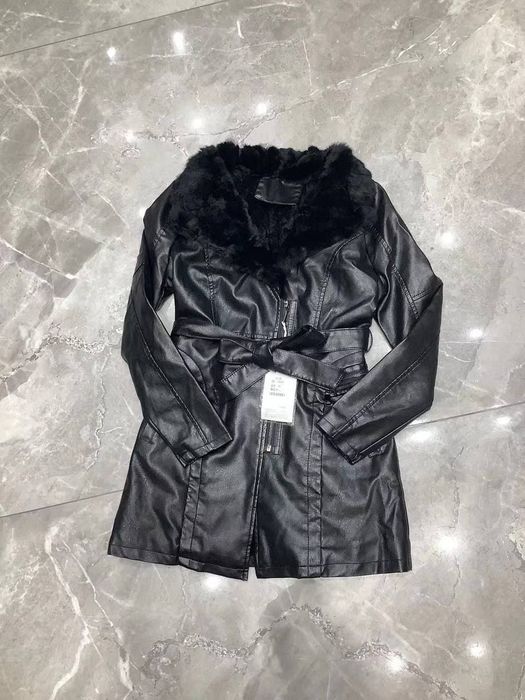 Куртка из мягкой кожи с мехом отличного качества