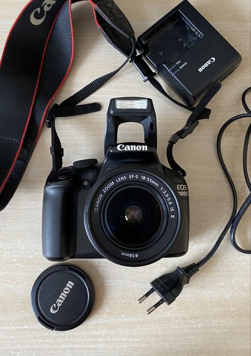 Продам фотоаппарат Canon 1100D