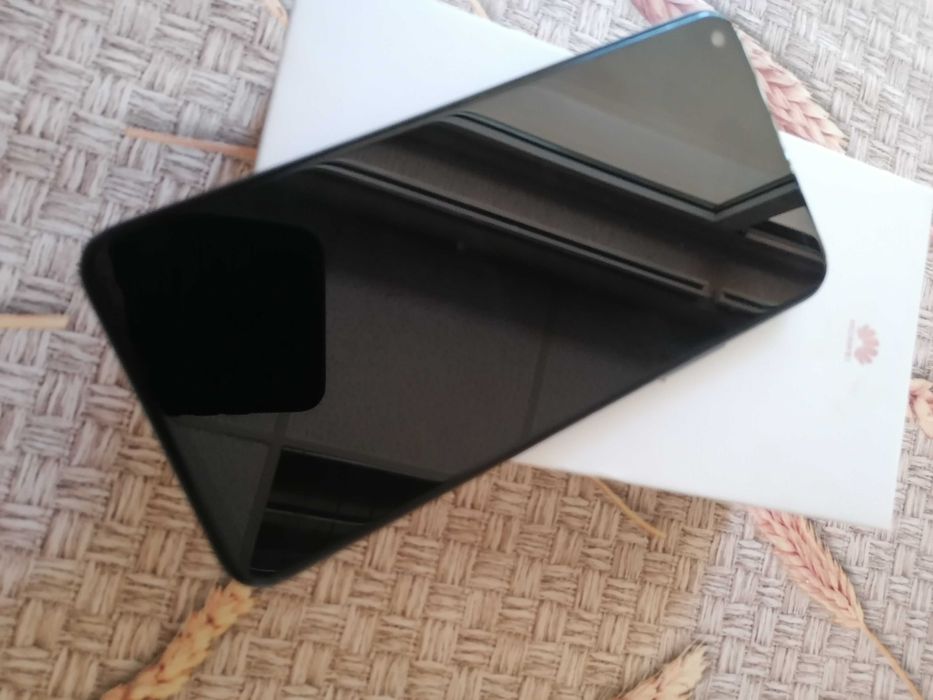 Продавам Huawei nova 5T