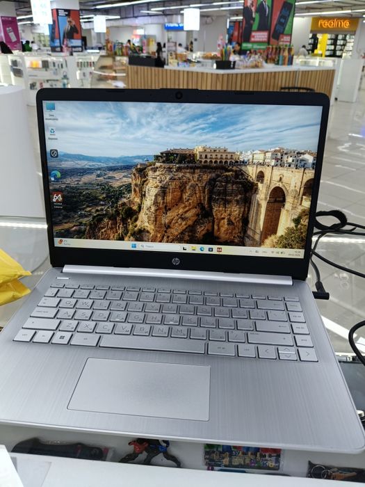 Срочно ноутбук HP Core i5 1235U