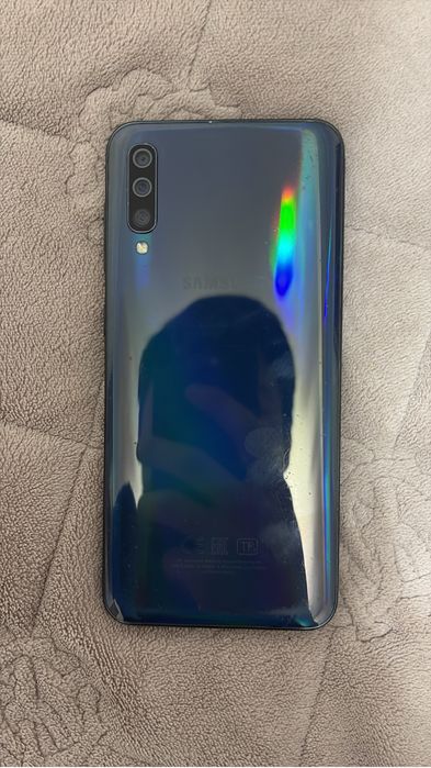 Самсунг А50  идеал телефон