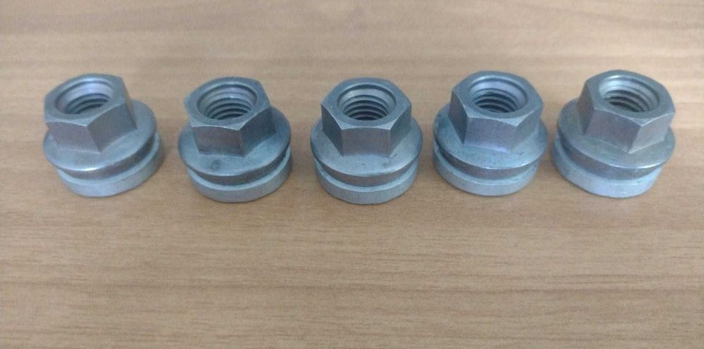 Prezoane Bolțuri piulițe  Ford Transit