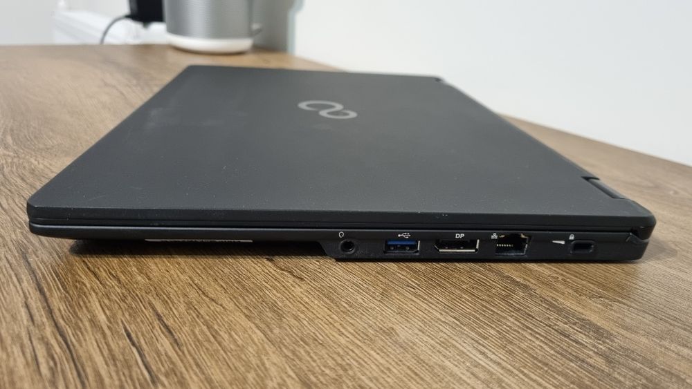 Laptop business Fujitsu Lifebook  U748 I5 7300U gen7 8GB SSD 256GB