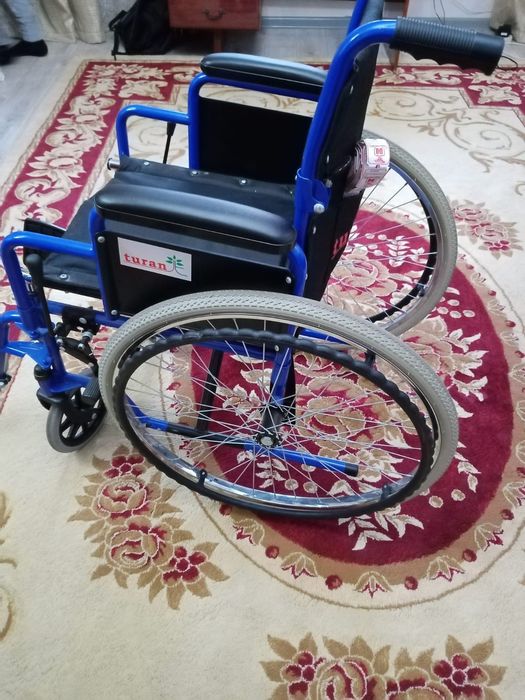 Продам инвалидную коляску