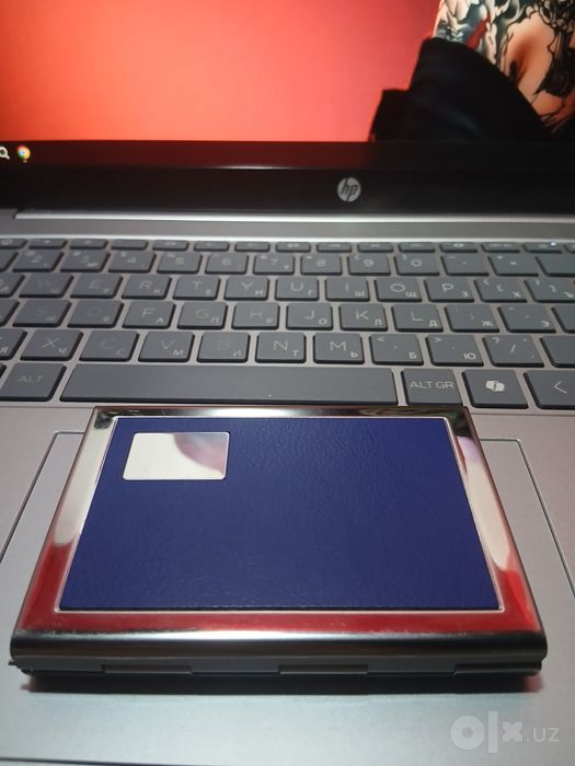 Card holder из прочного металла