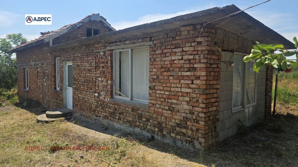 Къща в Плевен, област-гр.Тръстеник площ 85 цена 55000