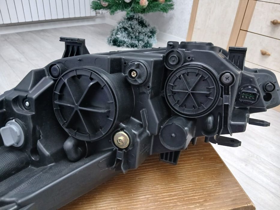 Фара Kia cerato ( Церато )