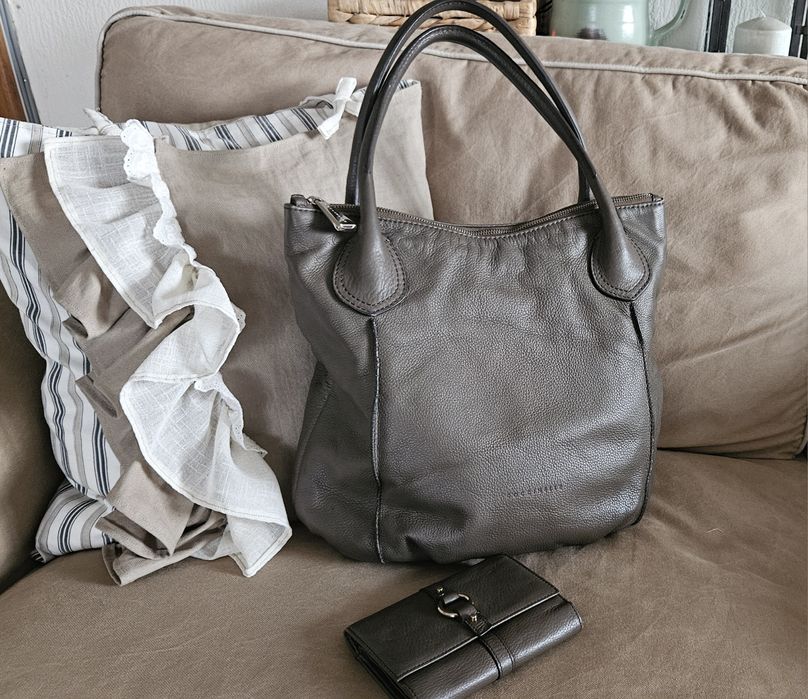 COCCINELLE естествена кожа