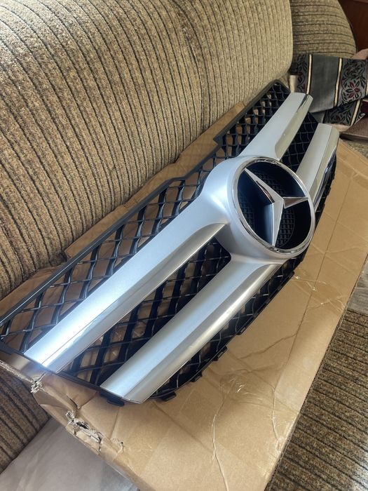 Решотка Mercedes